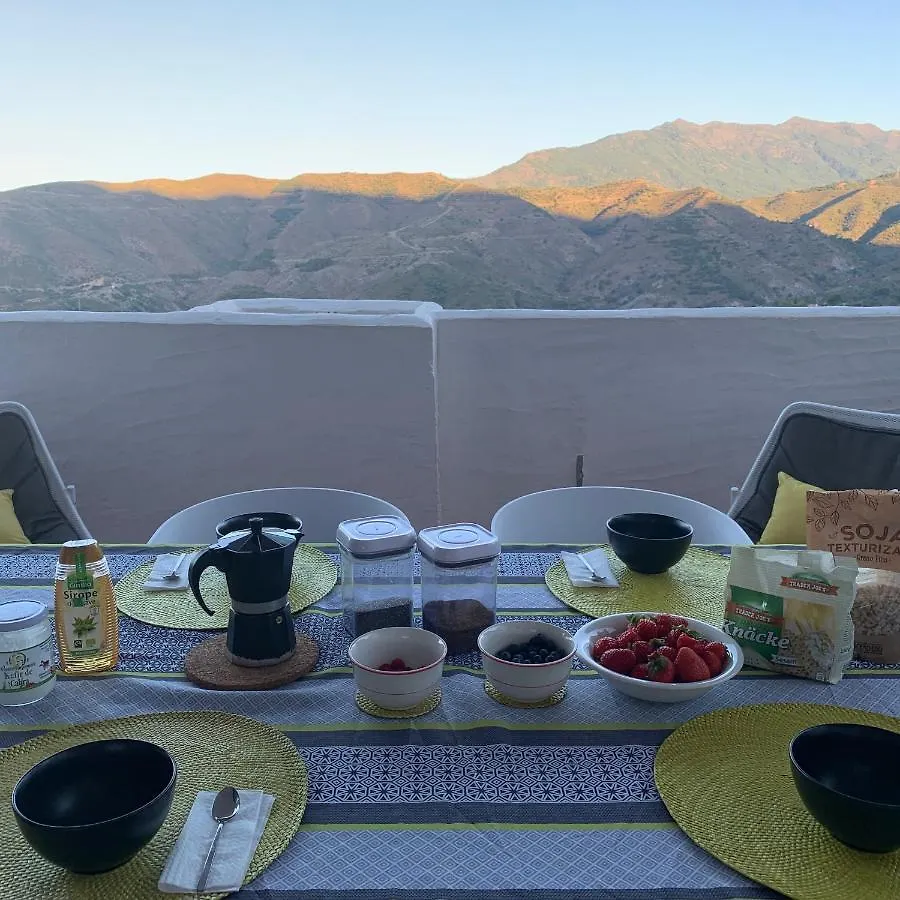 Penthouse Amazing Views Apartment Istan Spain